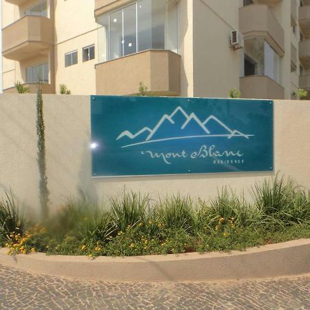 Flat 208 Mont Blanc Apartment Caldas Novas Bagian luar foto
